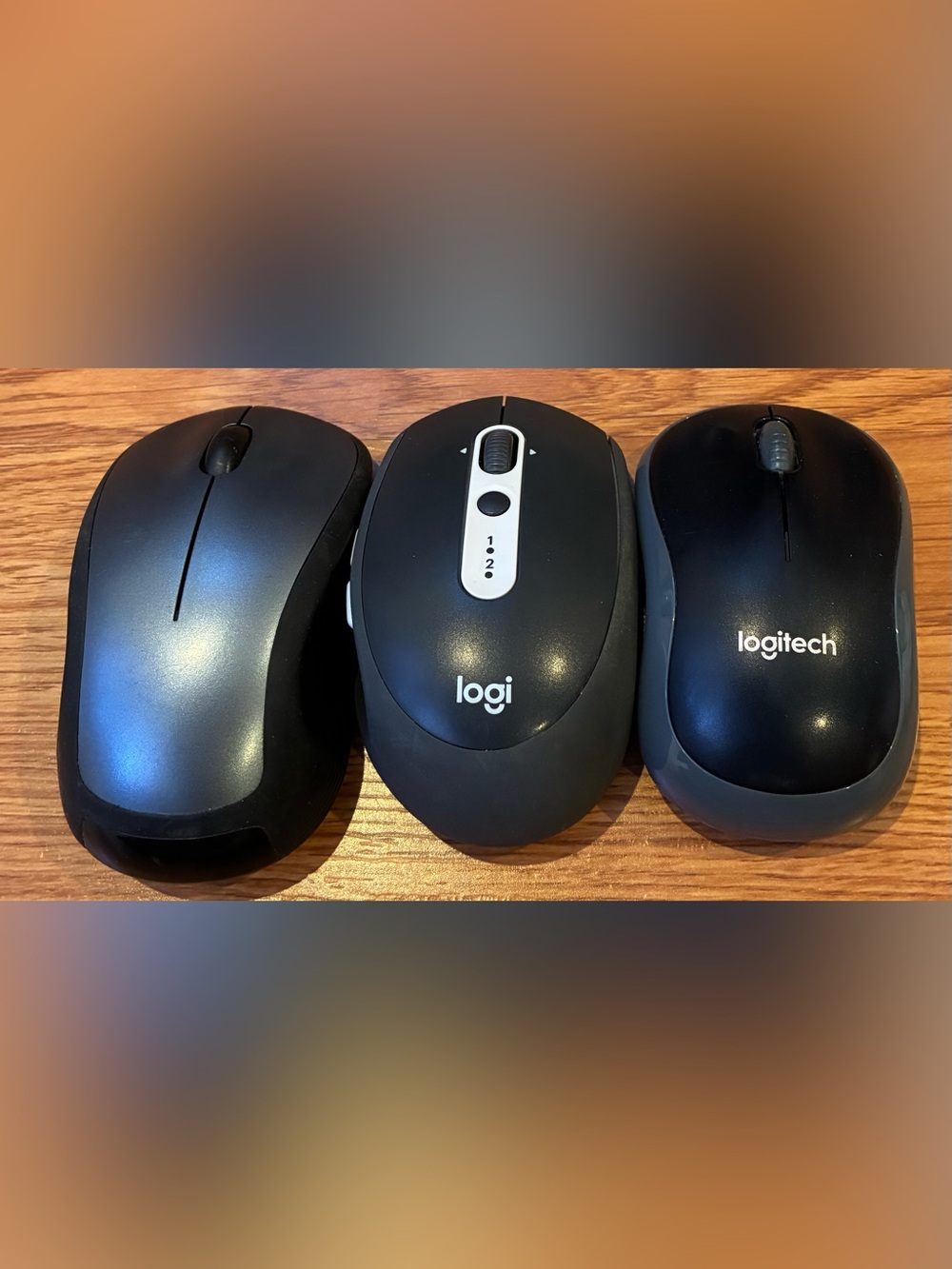 Logitech Wireless Computer Mouse bundle - Picture 2 of 8